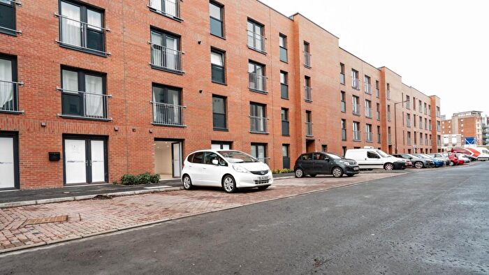 2 Bedroom Flat For Sale In Tinto Place, Edinburgh, EH6