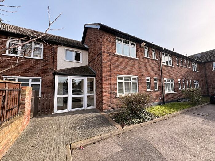 1 Bedroom Flat For Sale In Grested Court, East Street, Rochford, Essex, SS4