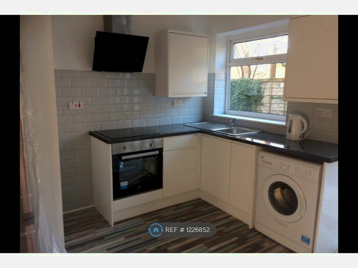 3 Bedroom Semi-Detached House To Rent In Cavendish Road, Manchester M41
