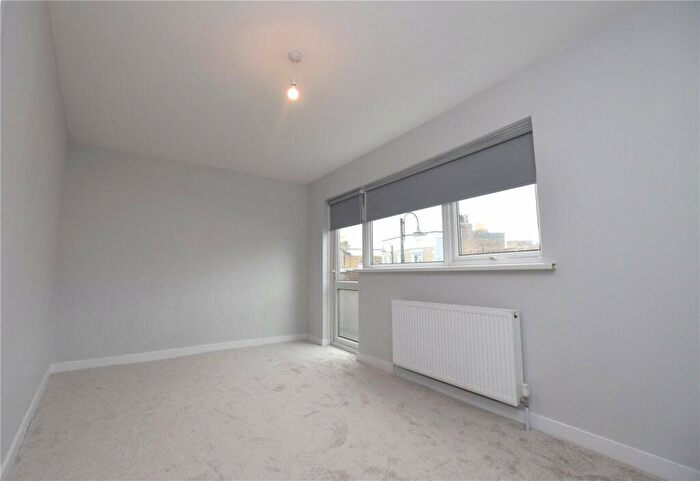 2 Bedroom Apartment To Rent In Station Road, South Norwood, London, SE25