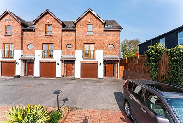 3 Bedroom Town House For Sale In Mill Mews, Hillsborough, BT26