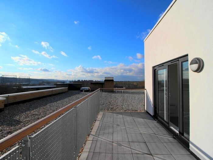 2 Bedroom Flat To Rent In Little Brights Road, Belvedere, DA17