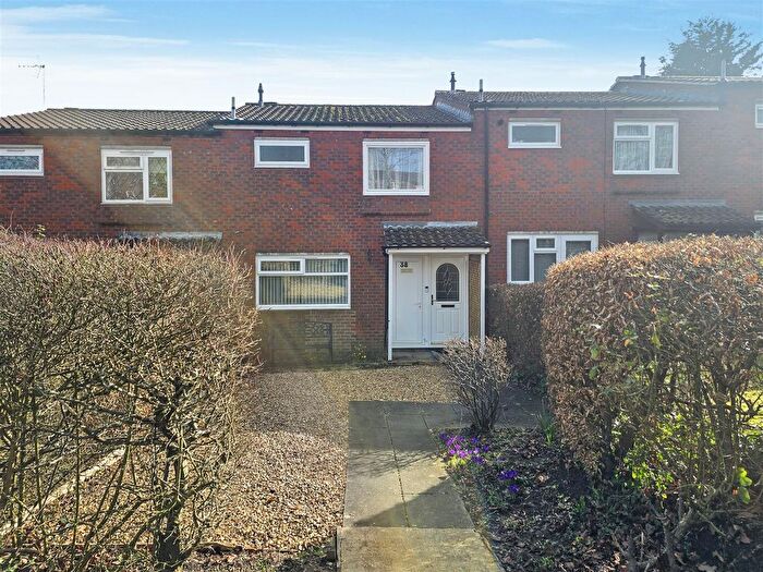 3 Bedroom Terraced House For Sale In Stamford Avenue, Springfield, Milton Keynes, MK6