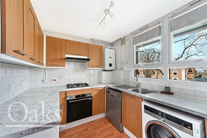 3 Bedroom Flat To Rent In Upper Tulse Hill, Tulse Hill, SW2