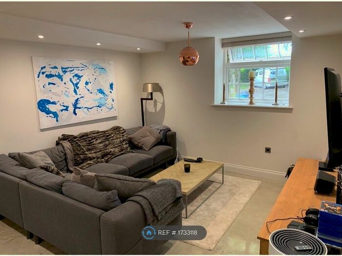 2 Bedroom Flat To Rent In Hammerwood Road, Ashurst Wood, RH19