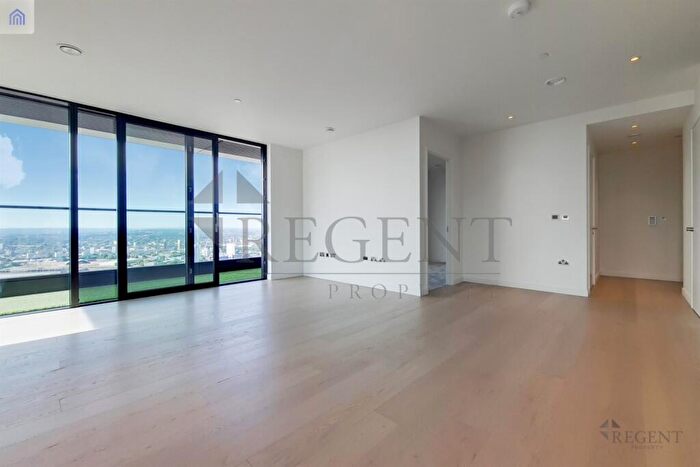 2 Bedroom Apartment To Rent In Bagshaw Building, Wards Place, E14