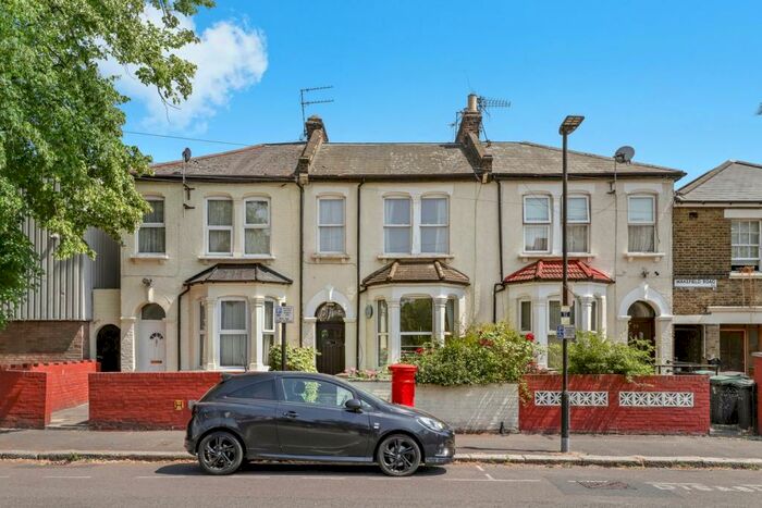 1 Bedroom Flat To Rent In Wakefield Road, London, N15
