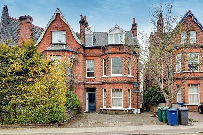 Studio To Rent In Nether Street, Finchley Central, N3