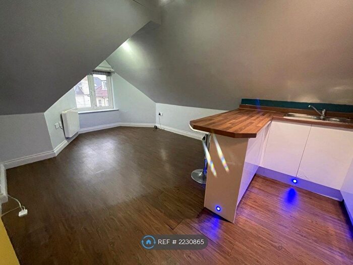 1 Bedroom Flat To Rent In Grosvenor Gardens, Bournemouth, BH1