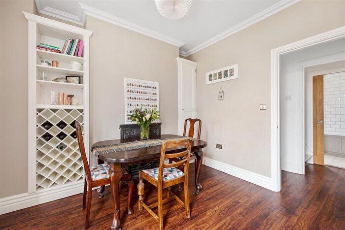 2 Bedroom Apartment To Rent In Brighton Avenue, Walthamstow, E17