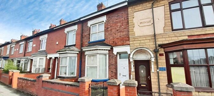 4 Bedroom Terraced House For Sale In Fosse Road North, Leicester, LE3