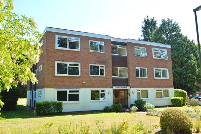 1 Bedroom Flat To Rent In Elgin Road, Weybridge, KT13