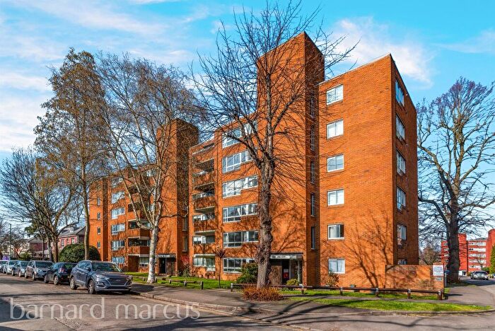 2 Bedroom Apartment For Sale In Homefield Park, Sutton, SM1