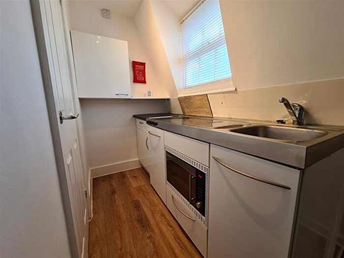 Studio To Rent In Flat, Newmarket Road, Cambridge, CB5