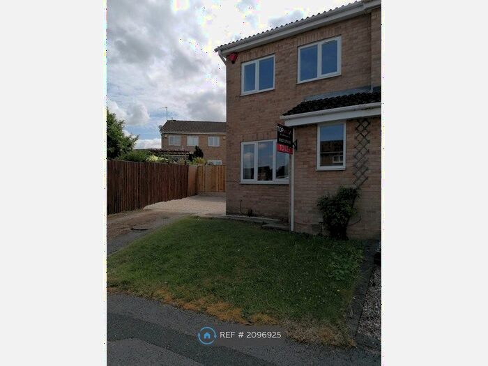 3 Bedroom Semi-Detached House To Rent In The Pastures, Giltbrook, Nottingham, NG16