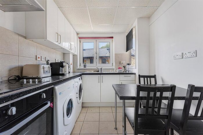3 Bedroom Flat To Rent In Soane House, Roland Way, SE17