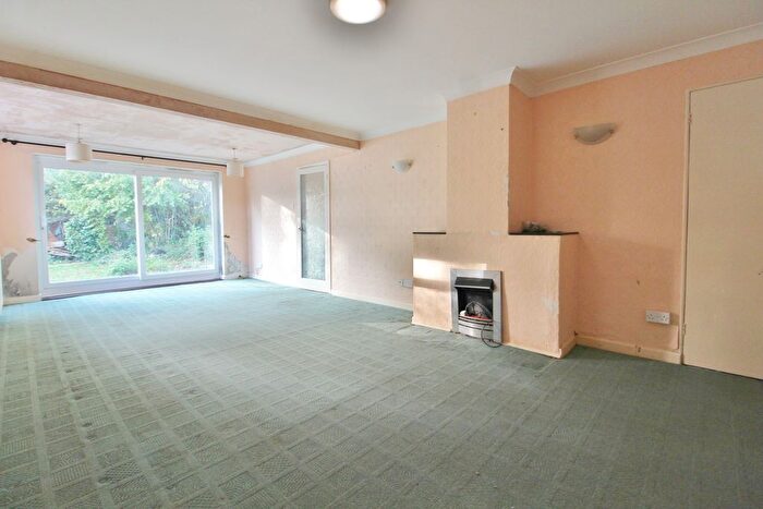 2 Bedroom Detached Bungalow For Sale In Beaufort Avenue, Fareham, PO16