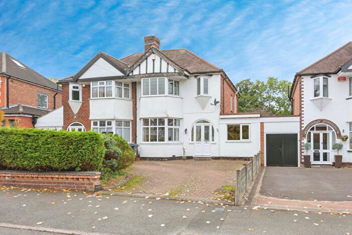 3 Bedroom Semi Detached House For Sale In Oakwood Road, Sutton Coldfield, B73