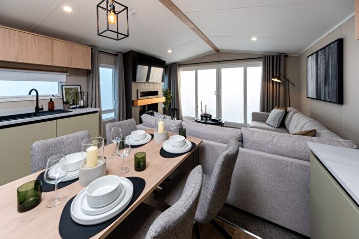 2 Bedroom Park Home For Sale In Manor Road, Hunstanton, Norfolk, PE36