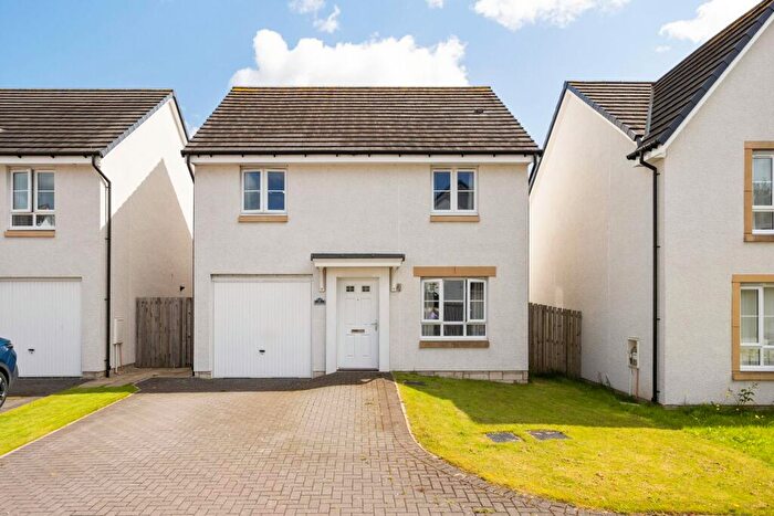 4 Bedroom Detached House To Rent In Howatston Court, Livingston, EH54