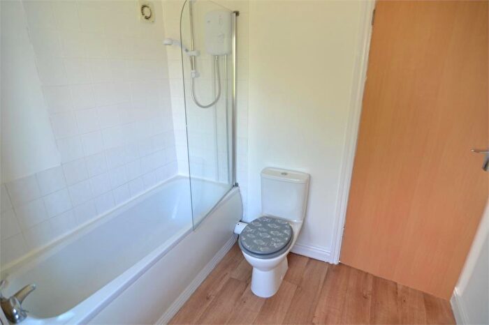 2 Bedroom Semi-Detached House For Sale In Glenwood Close, Little Sutton, Cheshire, CH66