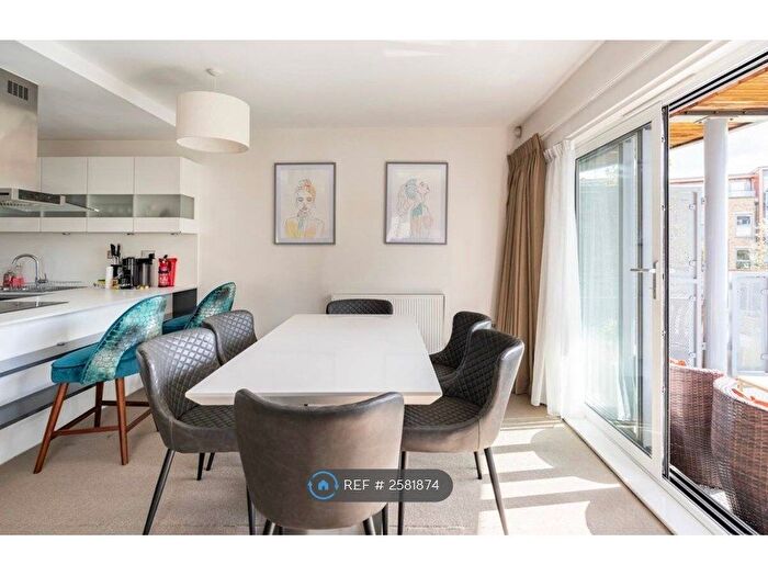 2 Bedroom Flat To Rent In Blagrove Road, Teddington, TW11