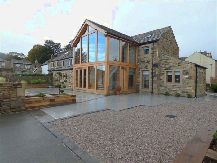 3 Bedroom Barn Conversion To Rent In The Barn, HD5