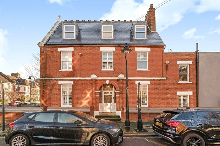 5 Bedroom End Terrace House For Sale In Harvey Road, London, N8