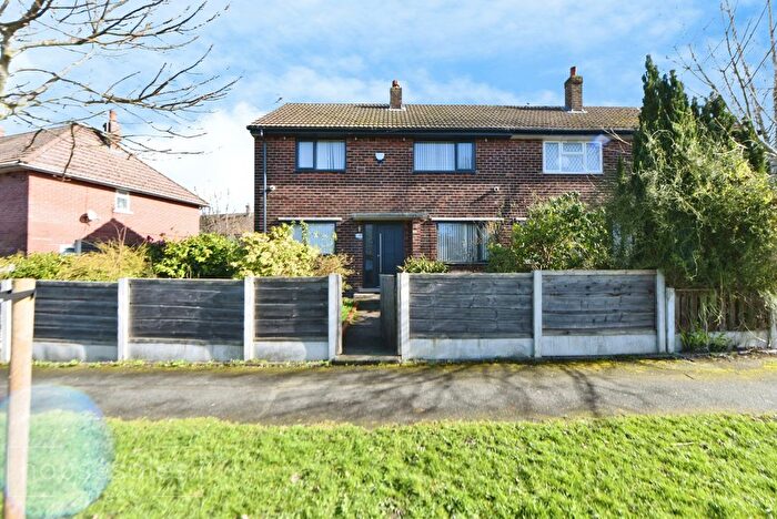 3 Bedroom Semi Detached House For Sale In Harbour Farm Road, Hyde, SK14