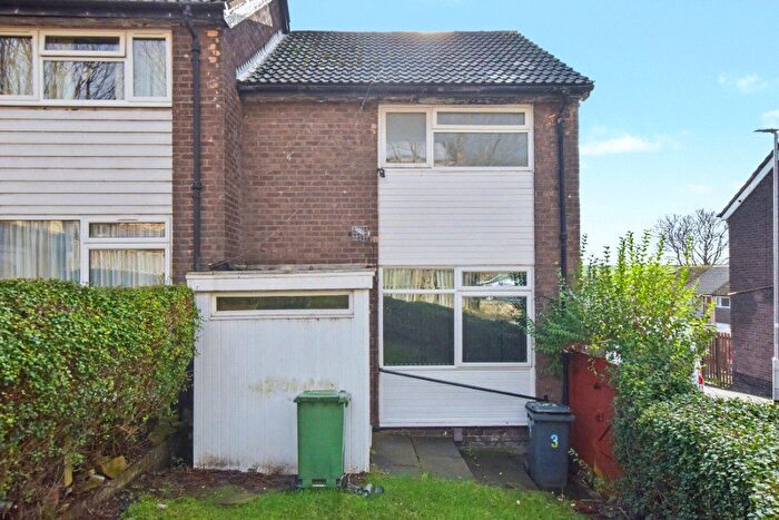 2 Bedroom Town House For Sale In Greenside Road, Leeds, West Yorkshire, LS12