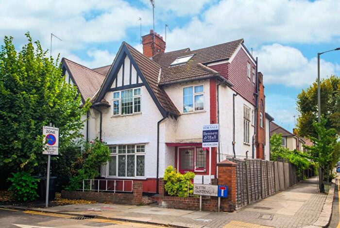 2 Bedroom Flat For Sale In Alyth Gardens, Temple Fortune, NW11