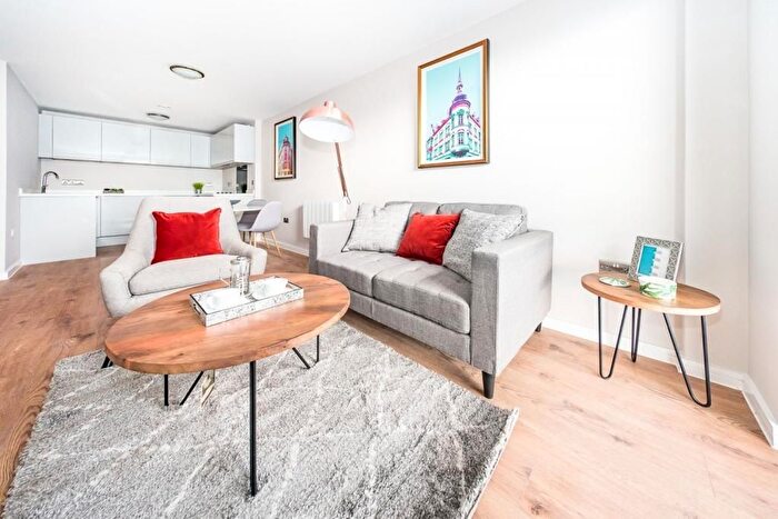 2 Bedroom Flat To Rent In Waterloo Road, Liverpool, L3