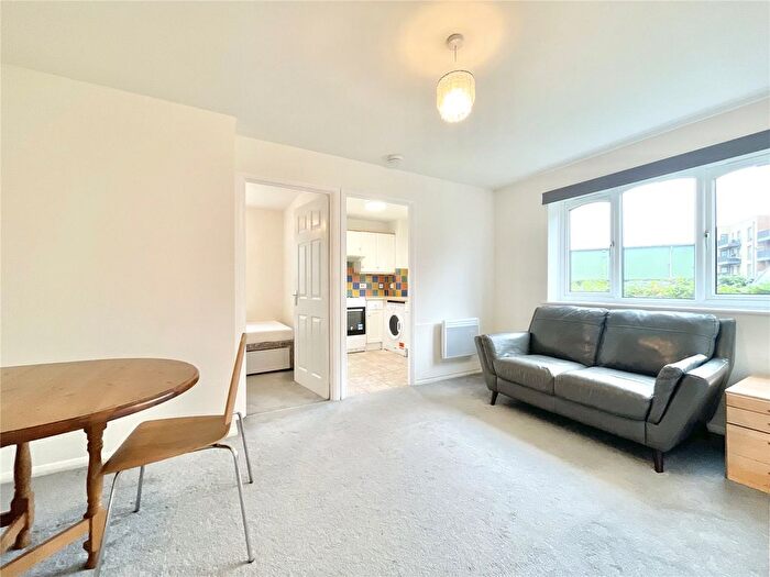 1 Bedroom Flat To Rent In Brindley Close, Alperton, HA0