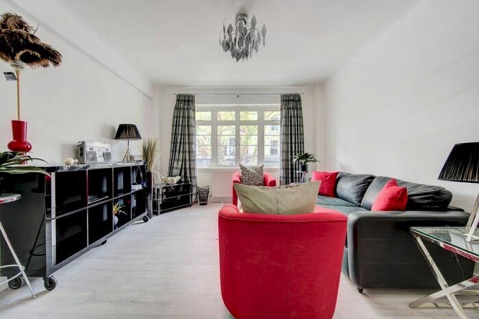 1 Bedroom Flat To Rent In Old Brompton Road, Earls Court, London, SW5