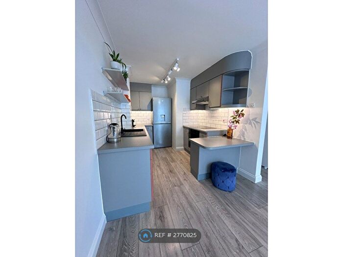 1 Bedroom Flat To Rent In Maltings Place, London, SW6