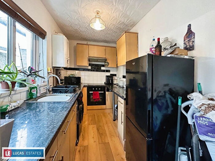 2 Bedroom Cottage For Sale In Merthyr Road, Glynneath, Neath, SA11