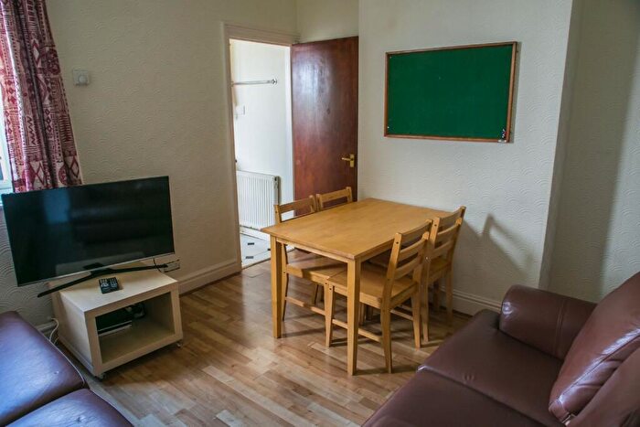 4 Bedroom House To Rent In Harold Road, Edgbaston, Birmingham, West Midlands, B16