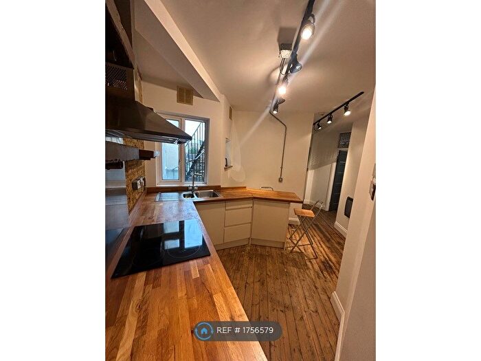 1 Bedroom Flat To Rent In Broadway West, Leigh On Sea, SS9