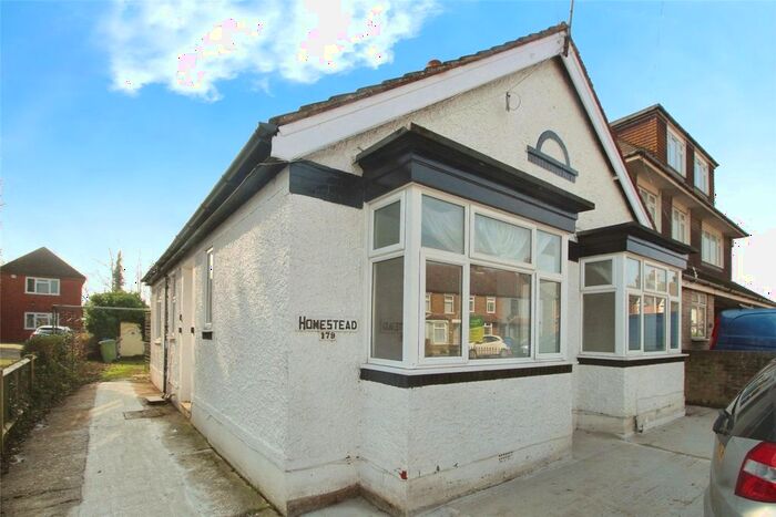 3 Bedroom Bungalow To Rent In London Road, Sittingbourne, Kent, ME10