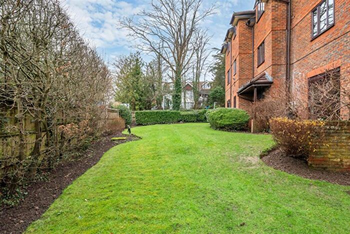 1 Bedroom Apartment To Rent In Mount Hermon Road, Woking, GU22