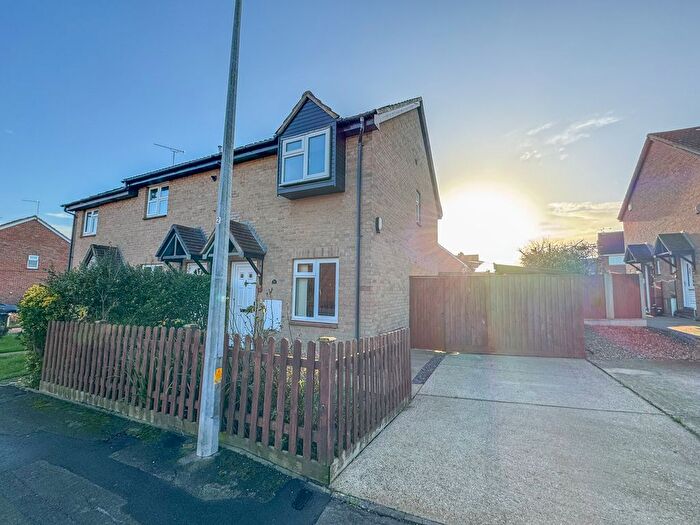 2 Bedroom End Terrace House For Sale In Sudeley Gardens, Hockley, SS5