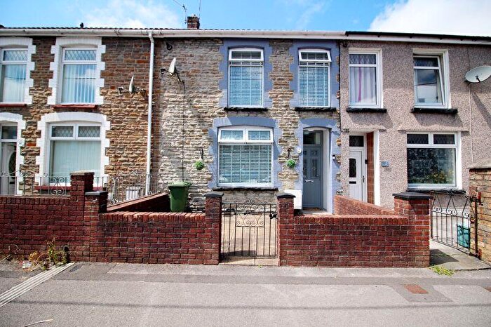3 Bedroom Terraced House For Sale In Commercial Street, Beddau, Pontypridd, CF38