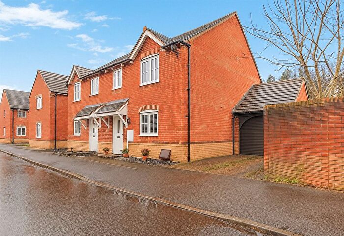 3 Bedroom Semi Detached House For Sale In Blake Road, Hermitage, Thatcham, West Berkshire, RG18