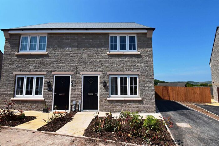 2 Bedroom Semi Detached House To Rent In Cairn Drive, Buxton, SK17