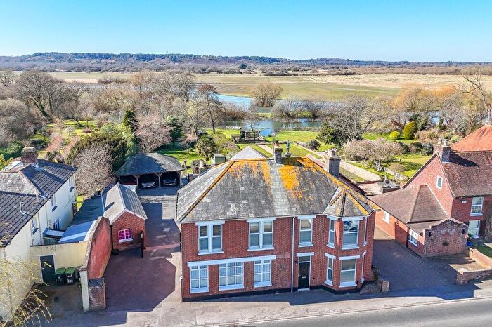 5 Bedroom Detached House For Sale In Salisbury Road, Winkton, Christchurch, BH23