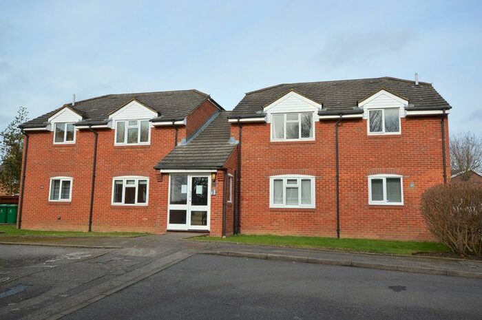 1 Bedroom Flat To Rent In Hunting Gate Drive, Chessington, Surrey., KT9