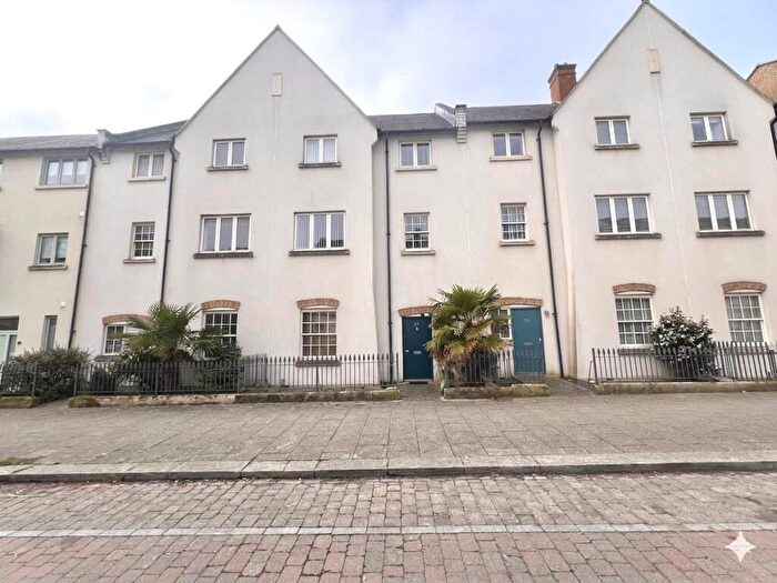 4 Bedroom Terraced House For Sale In High Street, Upton, Northampton, NN5