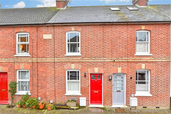3 Bedroom Terraced House For Sale In Lodge Road, Tonbridge, Kent, TN9