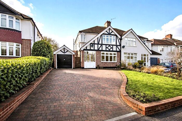 3 Bedroom Semi Detached House For Sale In Foresters Drive, South Wallington, SM6