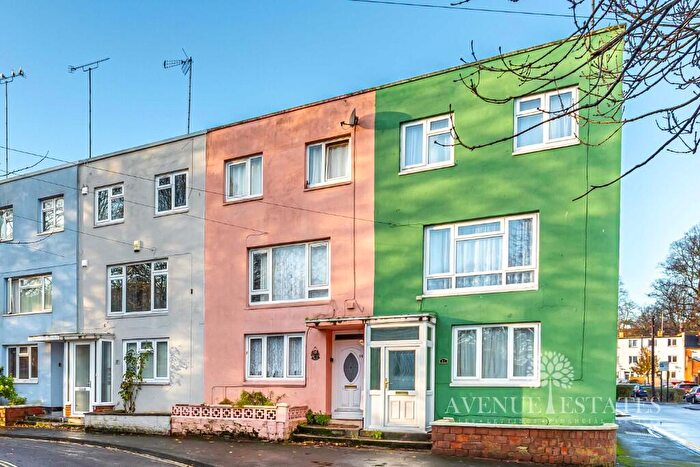 4 Bedroom Terraced House For Sale In Broad Green, Southampton, Hampshire, SO14